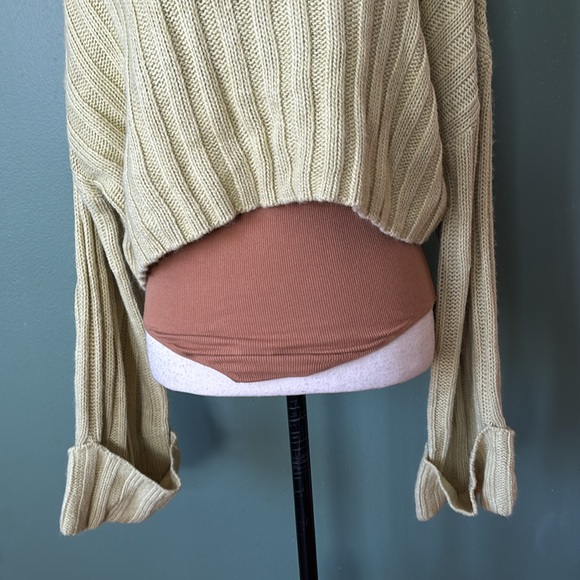 New women’s green Sz L cowl neck knit crop casual long sleeves oversized sweater - Picture 4 of 11